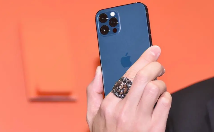 宣汉苹果手机维修分享iPhone12系列重启方法教程 